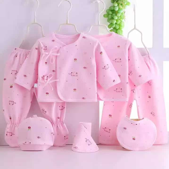 newborn baby girl things to buy