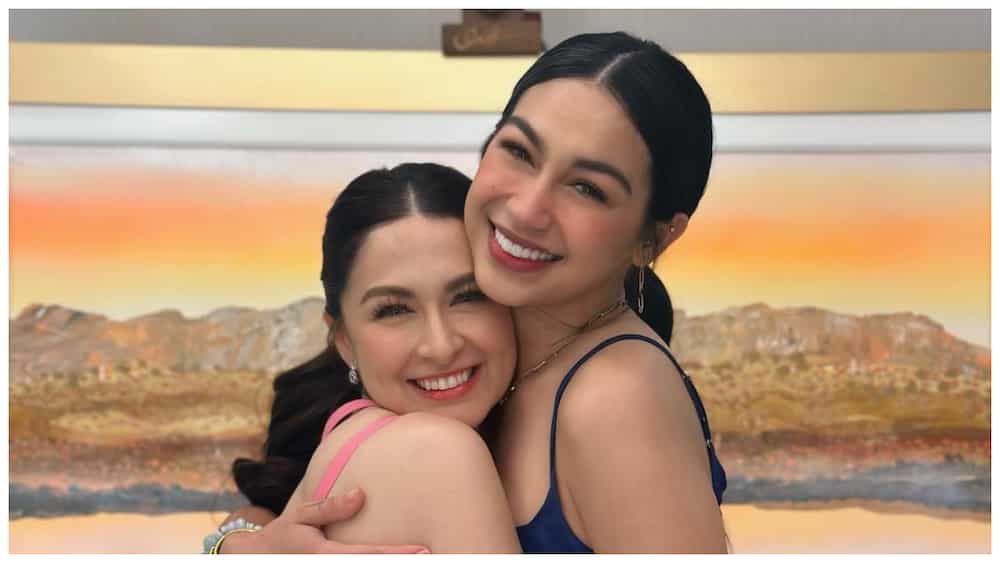 Zeinab Harake, naiyak nang makita at makasama ang idolong si Marian Rivera Zeinab Harake, naiyak nang makita at makasama ang idolong si Marian Rivera