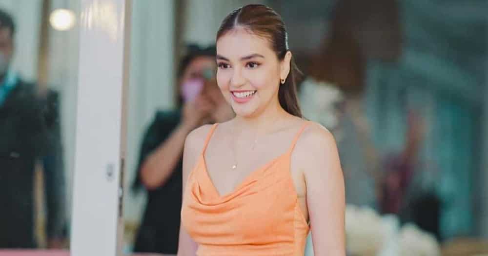 Netizens, nag-react sa "Ang Kapal" post ni Trina Candaza na anila’y tila may double meaning Netizens, nag-react sa "Ang Kapal" post ni Trina Candaza na anila’y tila may double meaning