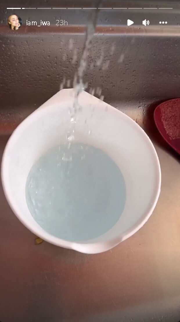 Iwa Moto, tinawag ang pansin ng Maynilad sa sobrang hina umano ng tubig at kulay blue pa