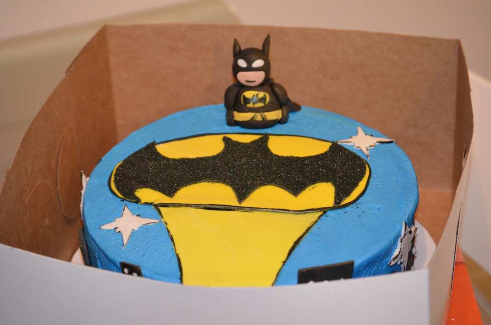 Batman cake design