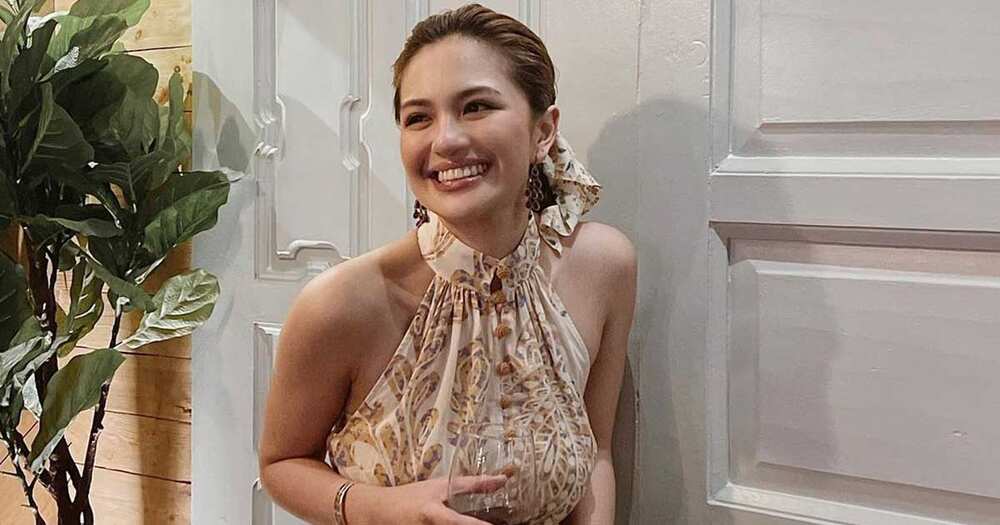 Julie Anne San Jose, walang balak makipagtagisan ng galing kay Sarah G: “Di ako lalaban coz there’s only one” Julie Anne San Jose, walang balak makipagtagisan ng galing kay Sarah G: “Di ako lalaban coz there’s only one”