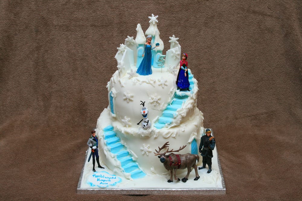 Frozen cake design