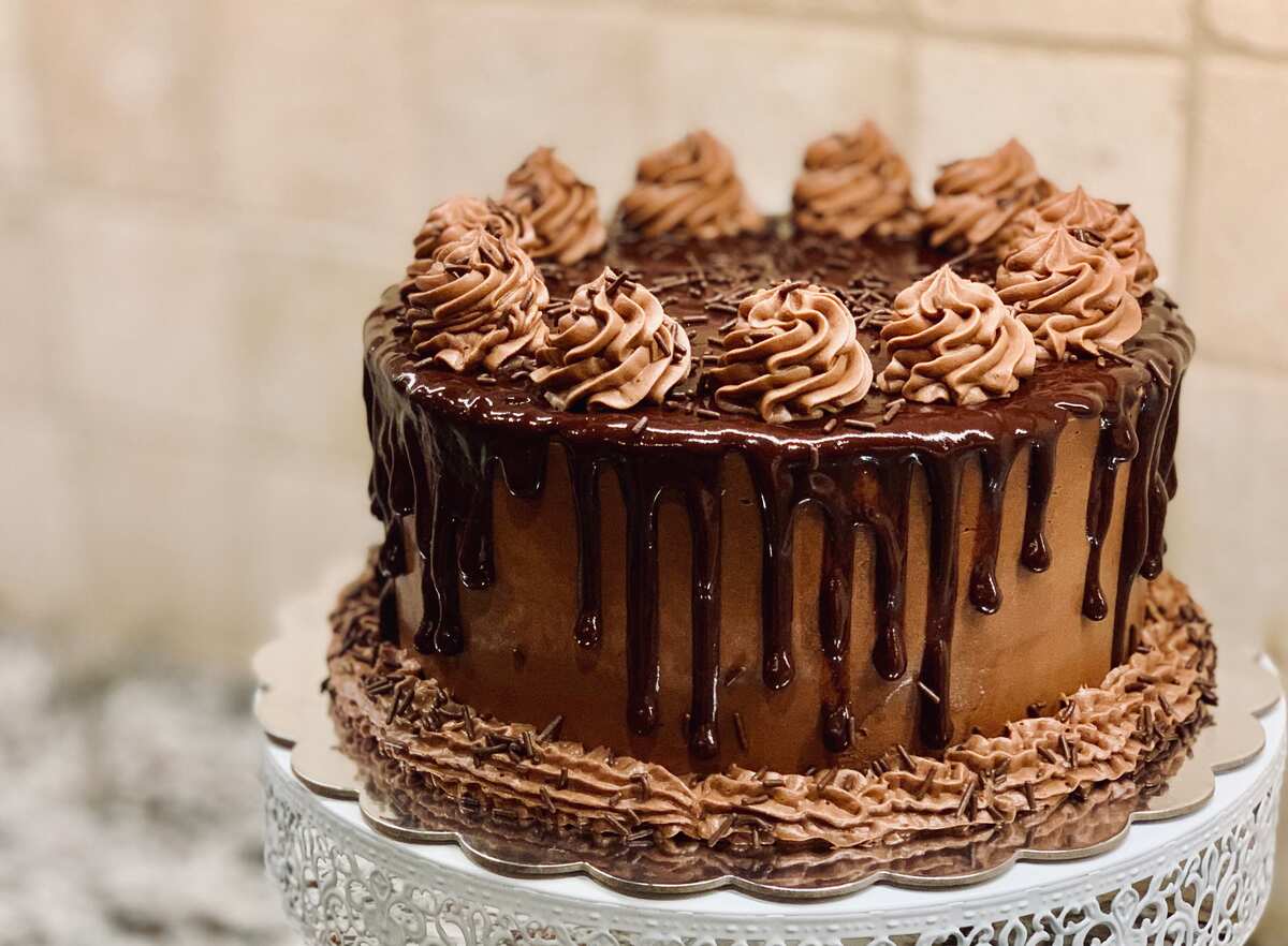 Ferrero Fountain – Cake Mail