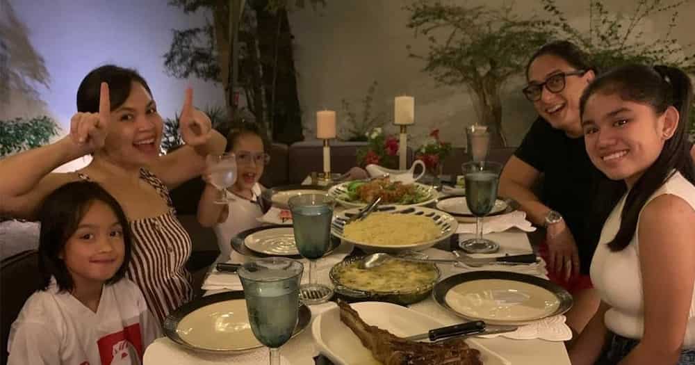 Judy Ann Santos, labis na pinasaya si Mommy Carol sa kaarawan nito Judy Ann Santos, labis na pinasaya si Mommy Carol sa kaarawan nito