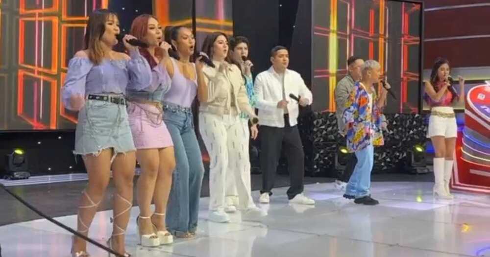Thanksgiving mass, idinaos sa ‘Eat Bulaga’ studio matapos ang live episode ng show nitong Lunes Thanksgiving mass, idinaos sa ‘Eat Bulaga’ studio matapos ang live episode ng show nitong Lunes