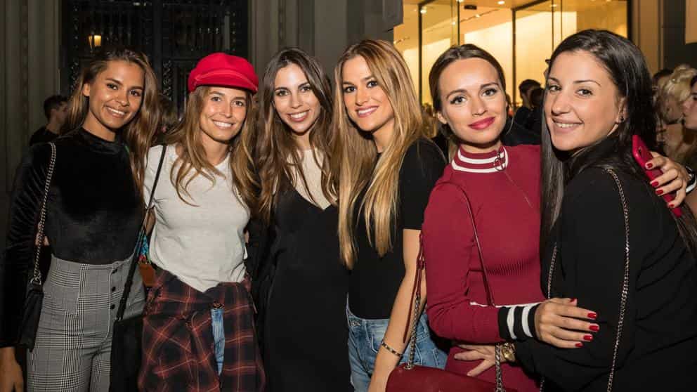 Barcelona players wives and girlfriends Barcelona players wives and girlfriends