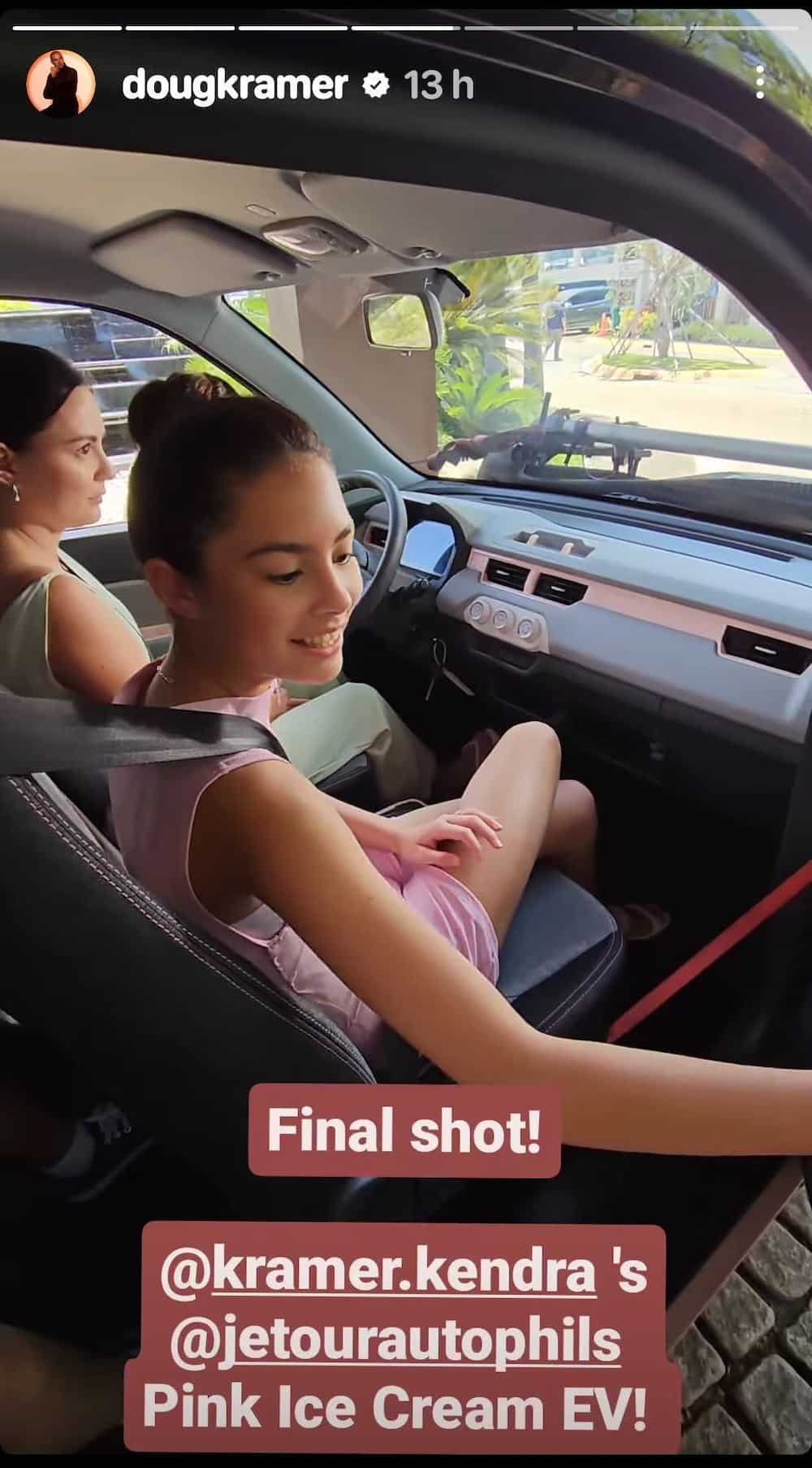 Video ng reaksyon ni Kendra Kramer sa first car niya, viral: “I love it”
