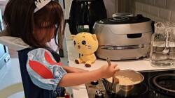 Video of Dahlia Amélie Heussaff cooking while dressed as Snow White goes viral