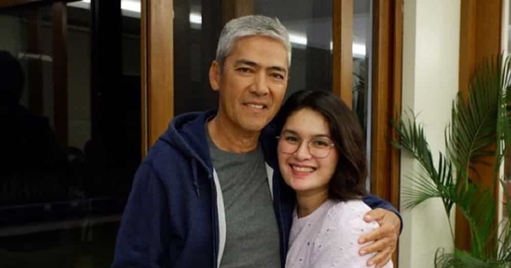Vic Sotto comforts daughter Tali after she accidentally bumped her head