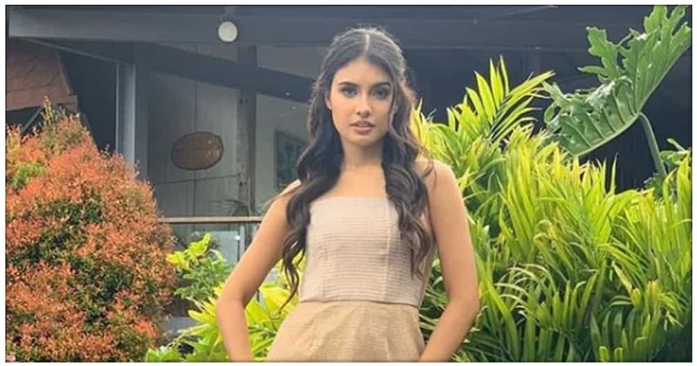 Rabiya Mateo, tinuruan ng salitang Tagalog ang ilang kasamang beauty queens Rabiya Mateo, tinuruan ng salitang Tagalog ang ilang kasamang beauty queens