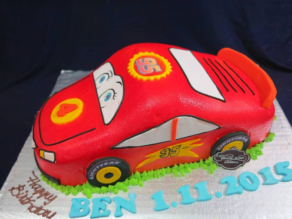 Cars cake design